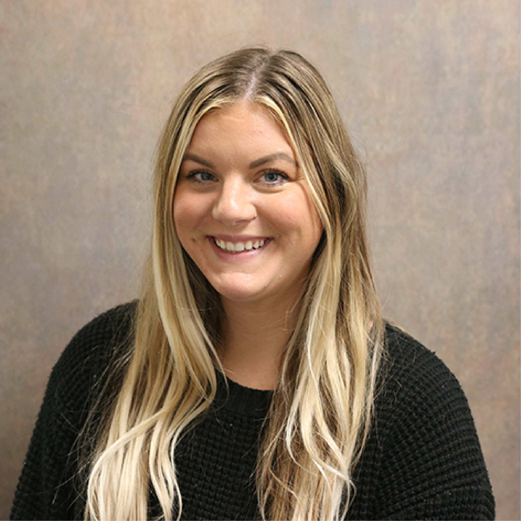 Headshot of Emily, Grundy Center social worker